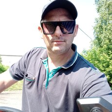 Артём, 33