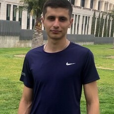 Виталя, 21