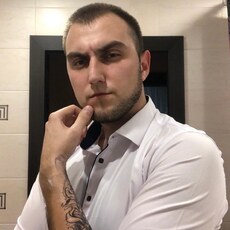 Денис, 33