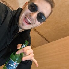 Артур, 24
