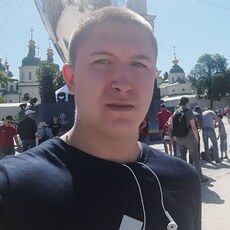 Владимир, 33