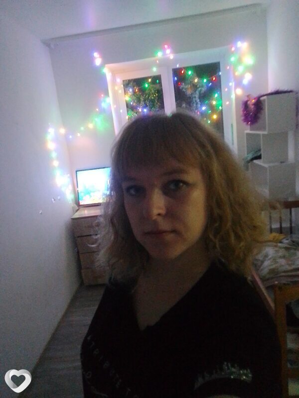 Оля