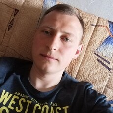 Назар, 33