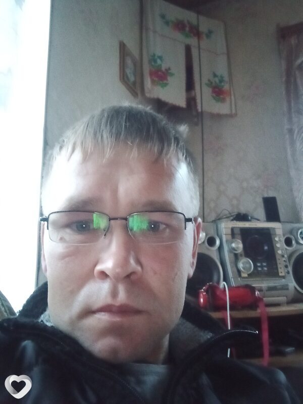 Артём
