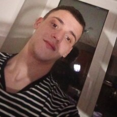 Эрик, 23