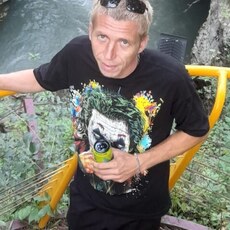 Артур, 33