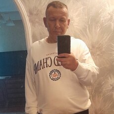 Юра, 42