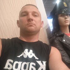 Юрий, 39