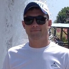 Вова, 37