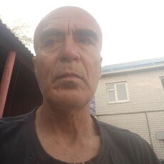 Коля, 60