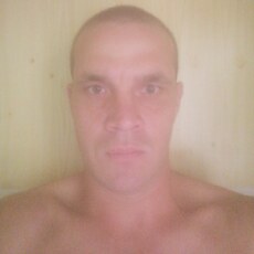 Паша, 32