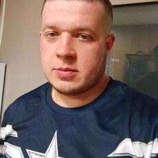 Толя, 32