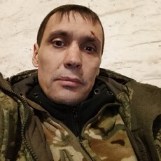 Валентин, 38