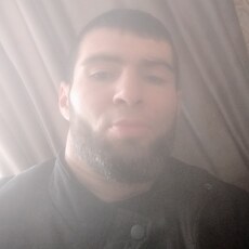 Макс, 33