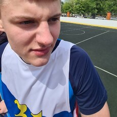 Альберт, 20