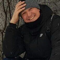 Роман, 43