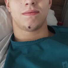 Андрей, 22