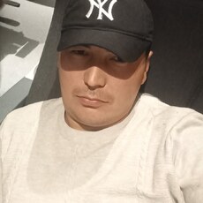 Паша, 35