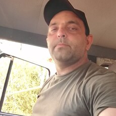 Боря, 35