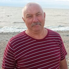 Женя, 60