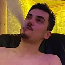 Артур, 32