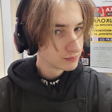 Саша, 22
