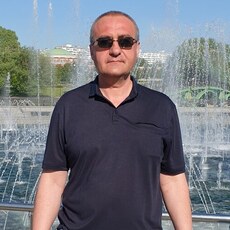 Валя, 49