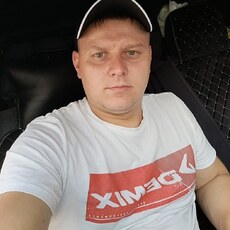Эмиль, 33