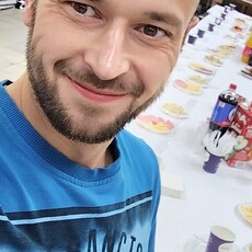 Сева, 39