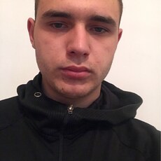 Макс, 21
