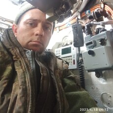 Толя, 38