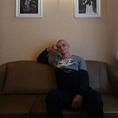 Валя, 28