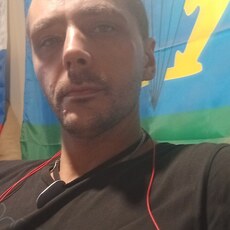 Паша, 37