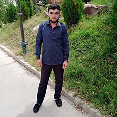 Макс, 29