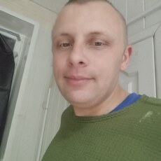 Гриша, 30