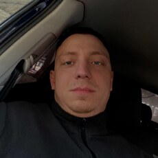Даня, 28