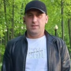 Михаил, 40