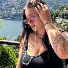Лина, 25