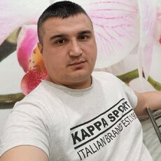 Гена, 37
