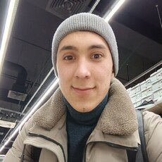 Григорий, 23