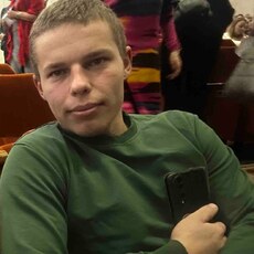 Витя, 24