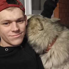 Максим, 27
