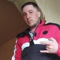 Эмиль, 33