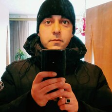 Валентин, 44