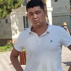 Юрий, 28