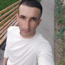 Валентин, 29
