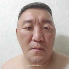 Валентин, 43