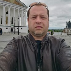 Гриша, 42