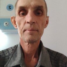 Леонид, 52