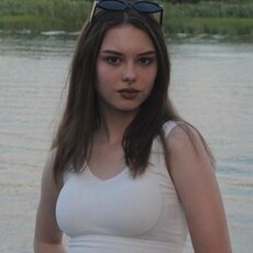 Лена, 19